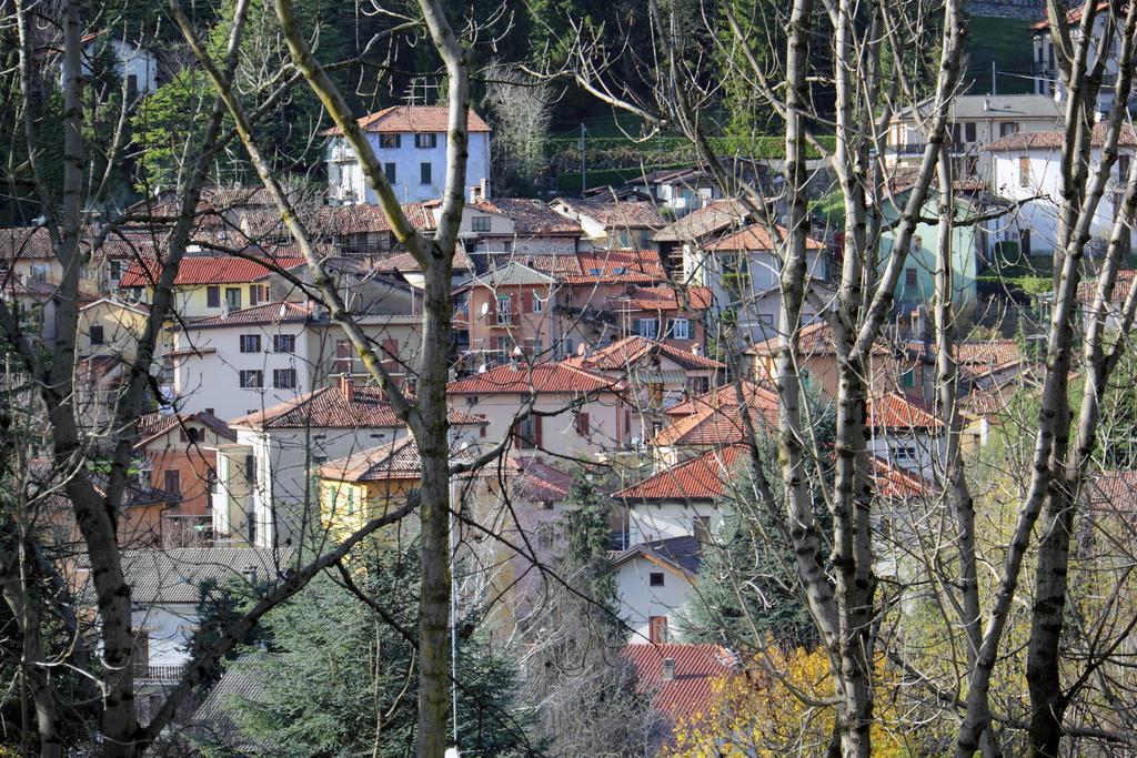 B&B Dei Laghi Magreglio Luaran gambar